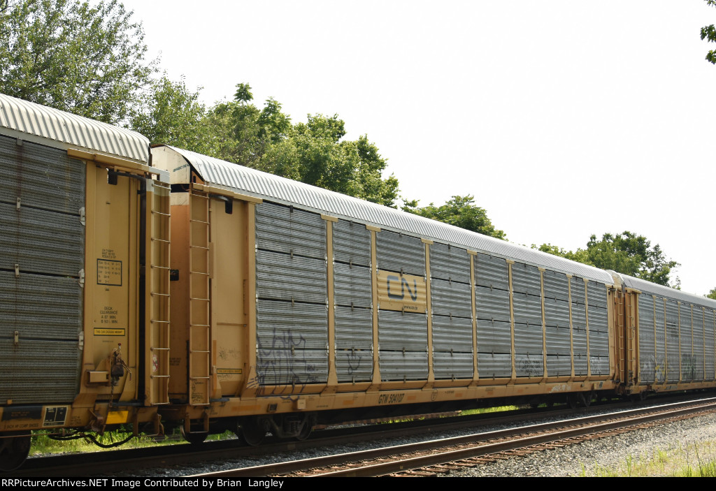 504107